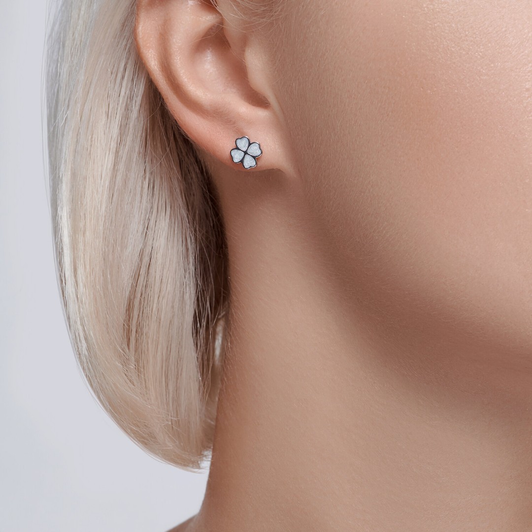 EB4D4776A86E75356A8C6F742439