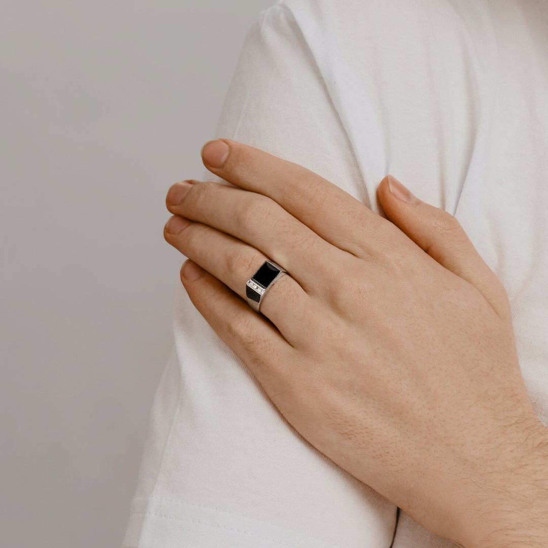 77F7E065EB458DC765A44FC04A52