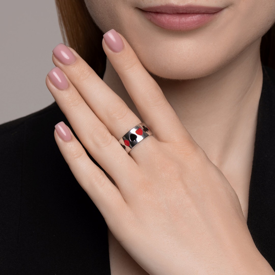 DF4370211DB3177C811F78B8986E