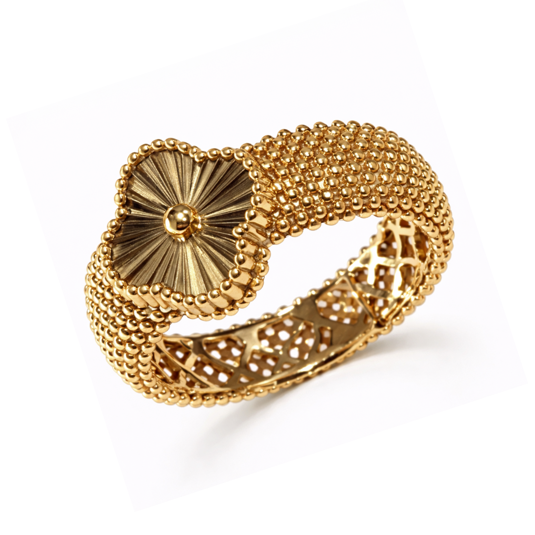 Кольцо из красного золота