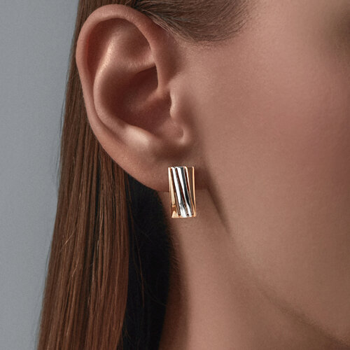 33A0C3C9995BFA0438E606C8CBCC