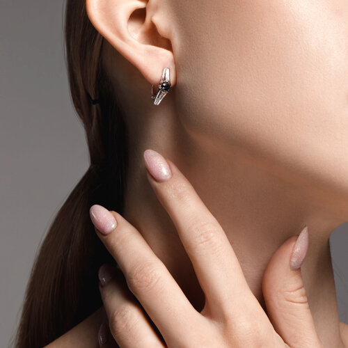 20C5A5BD564CF7E6A2D89DF4756B